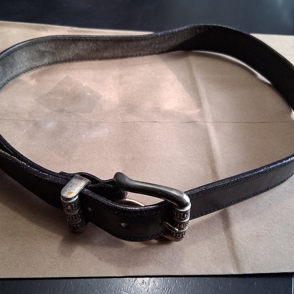 Men's 36" Black Leather Belt With Embellished Buckle - Picture 3 of 6